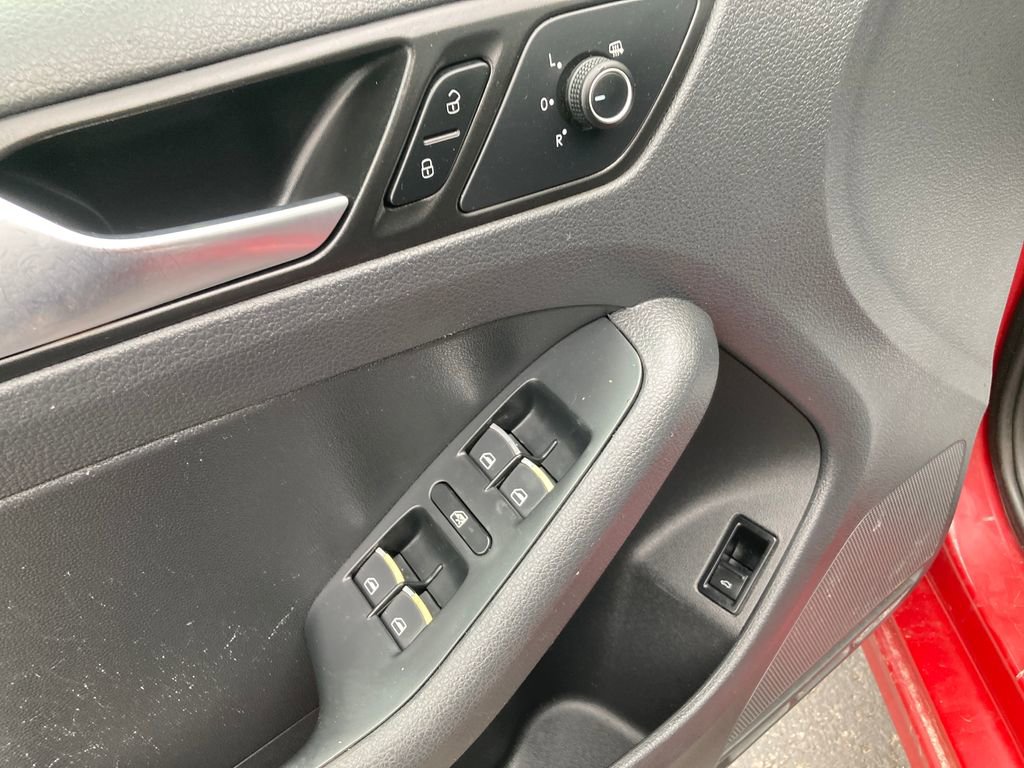 Used 2017 Volkswagen Jetta SEL image 14
