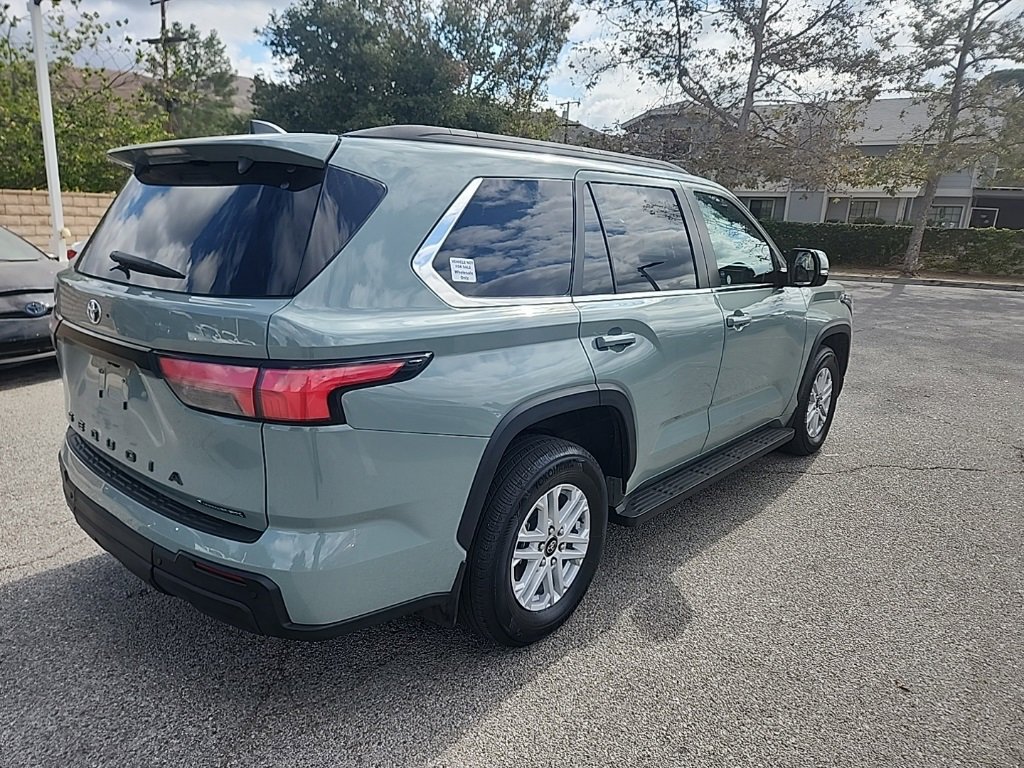 Used 2025 Toyota Sequoia SR5 image 5