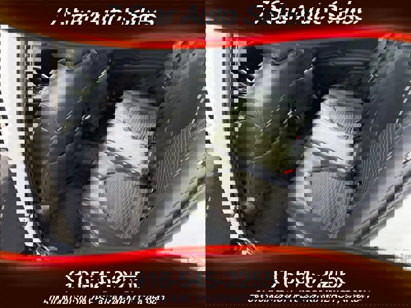 Used 2018 Toyota Camry SE image 15