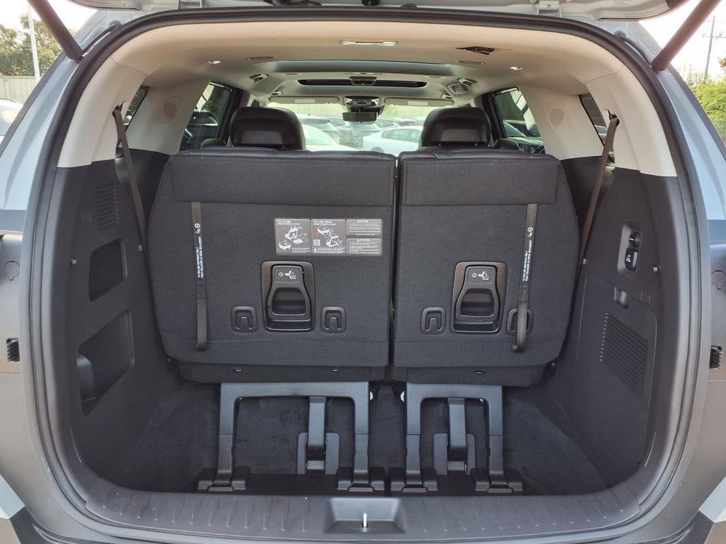 Certified 2026 Kia Carnival SX Prestige FWD image 13