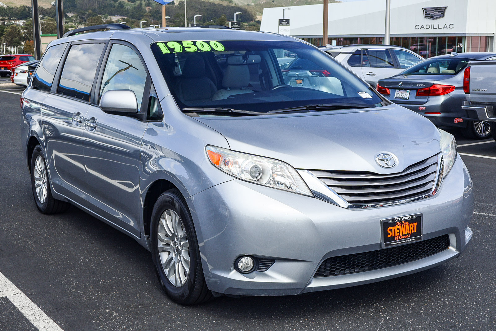 Used 2015 Toyota Sienna XLE Premium FWD image 22