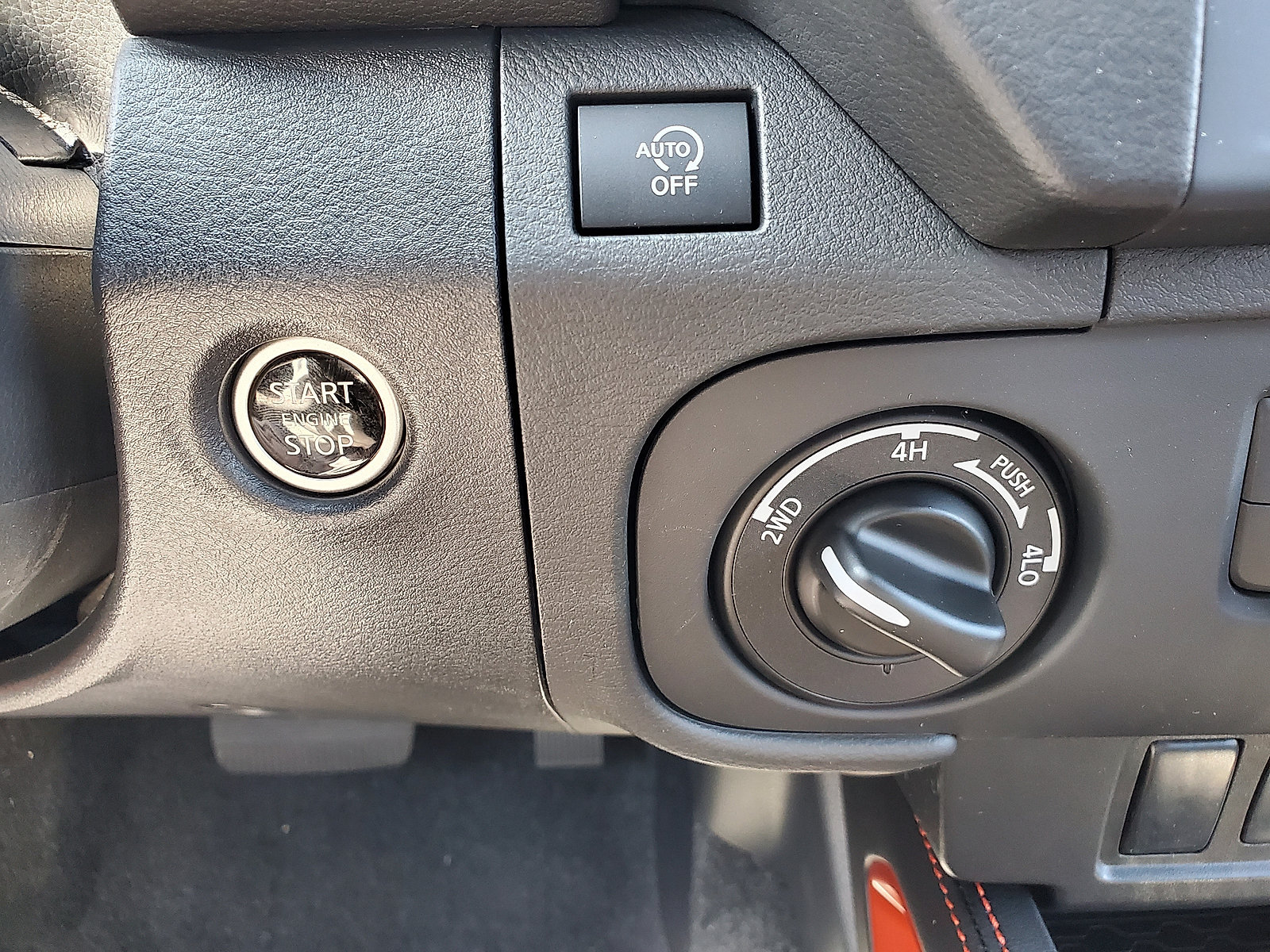 New 2025 Nissan Frontier PRO-4X AWD/4WD image 27
