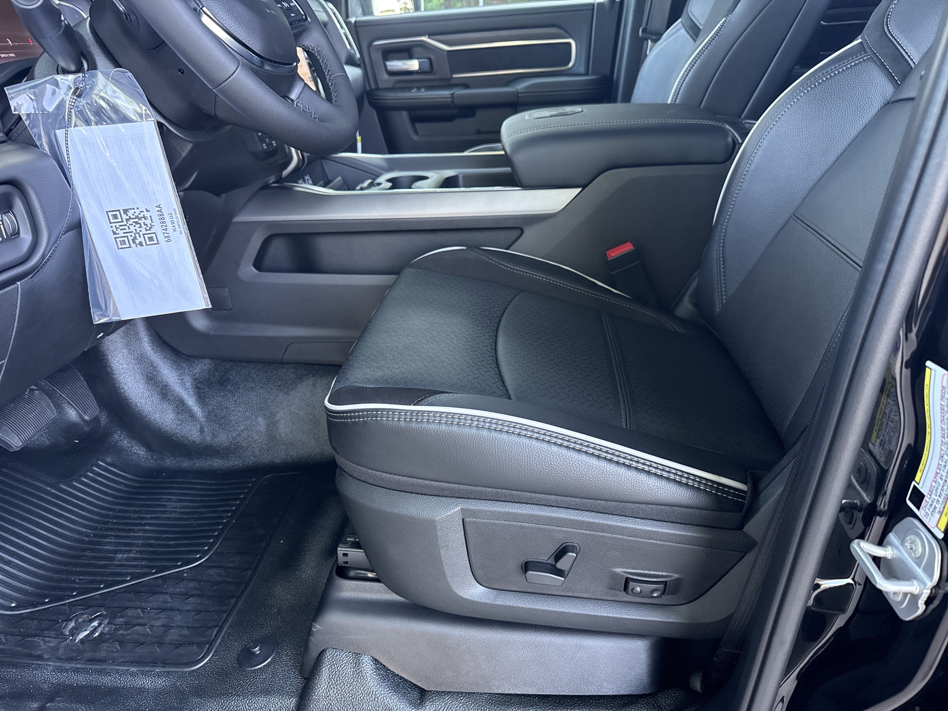New 2026 RAM 5500 4x4 Crew Cab w/ Laramie Trim Package image 9