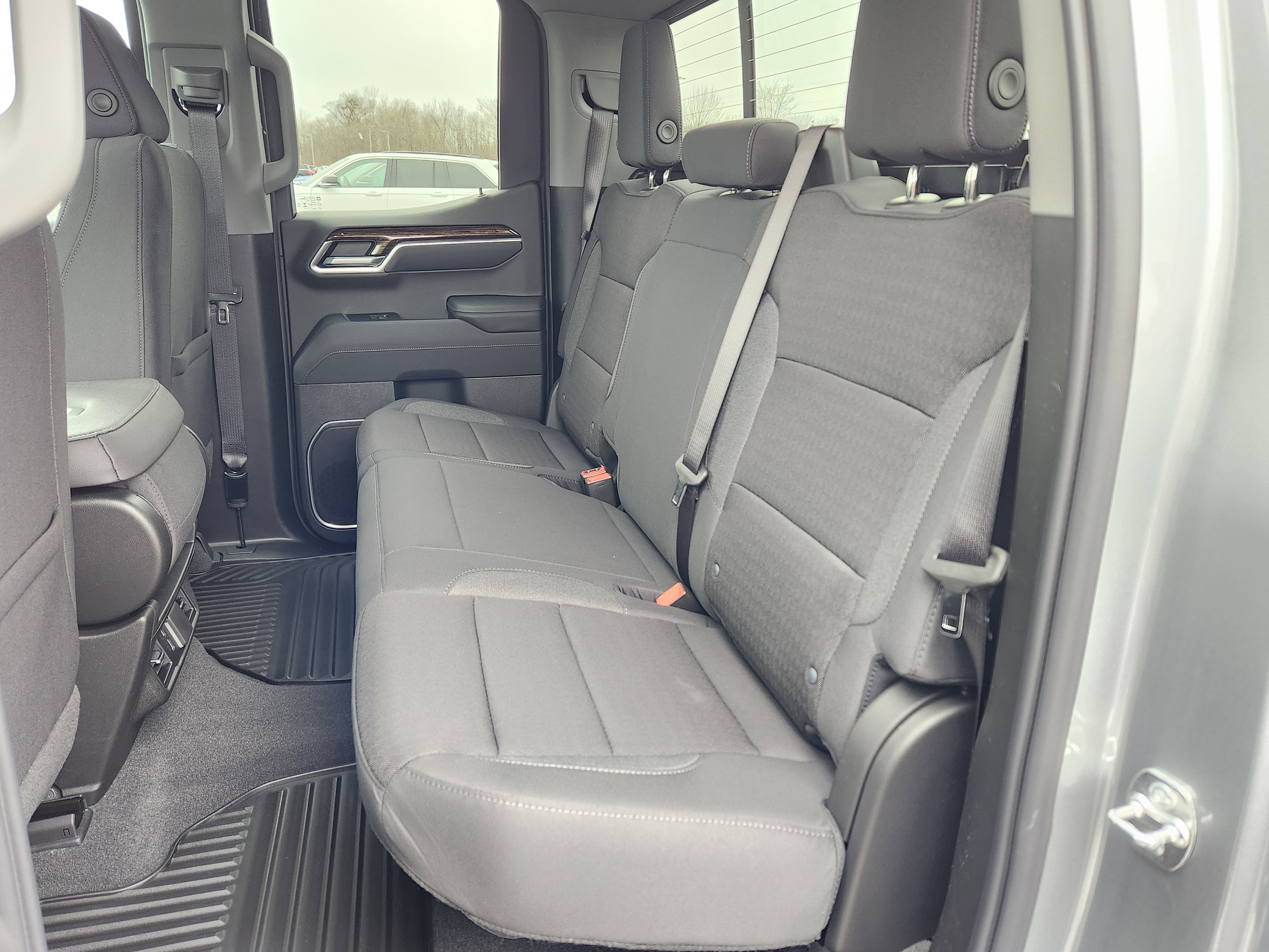 New 2026 GMC Sierra 1500 SLE w/ Preferred Package image 8