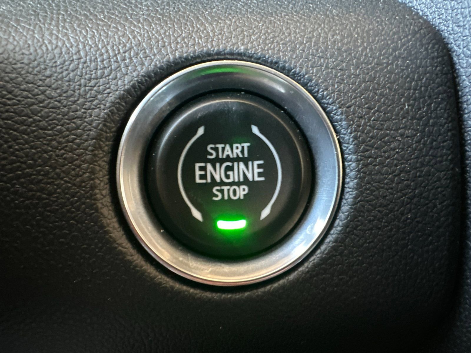 New 2025 GMC Acadia Elevation image 24