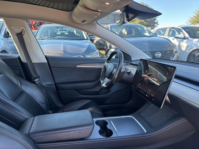 Used 2023 Tesla Model 3 Standard Range image 9