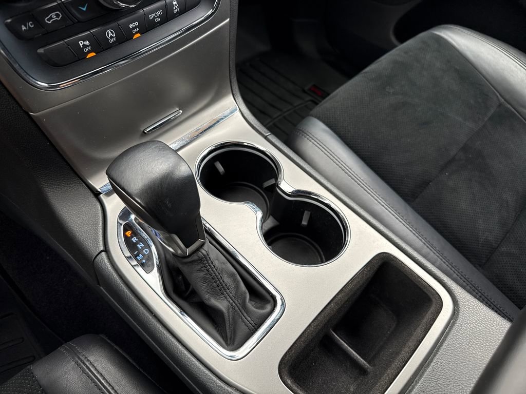 Used 2018 Jeep Grand Cherokee Laredo image 23