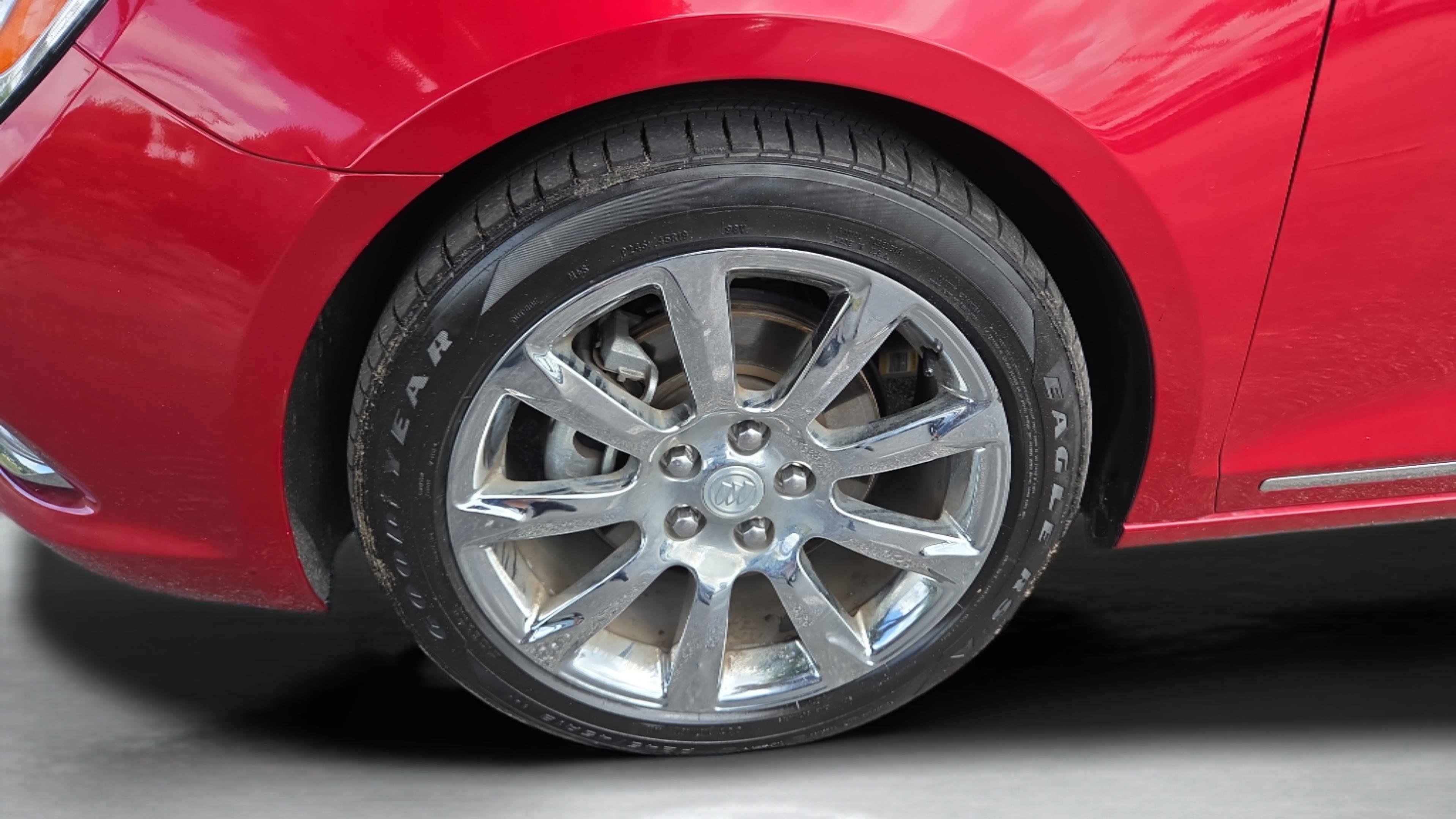 Used 2014 Buick LaCrosse Premium w/ Driver Confidence Package image 21