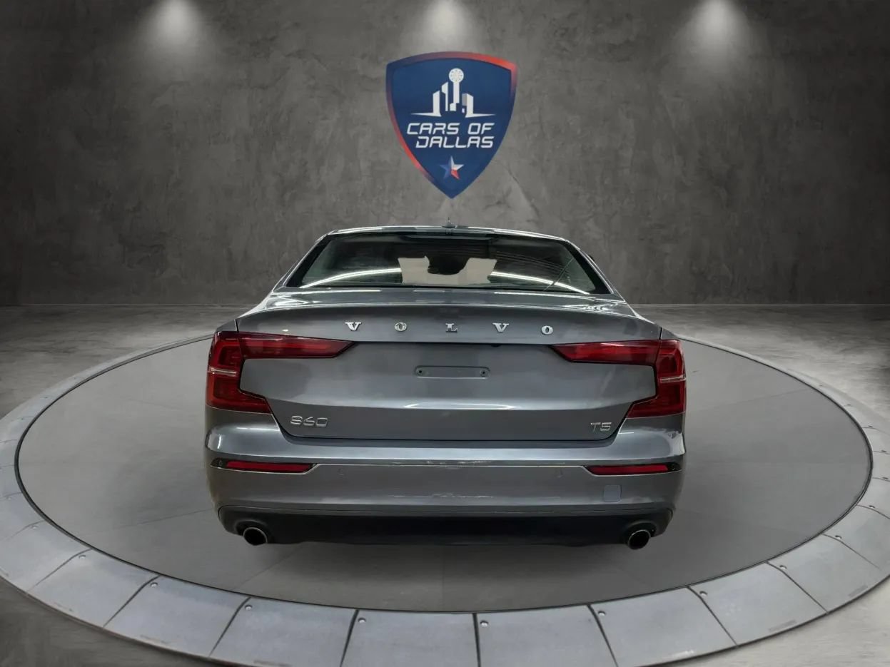 Used 2019 Volvo S60 T5 Momentum w/ Multimedia Package FWD image 4