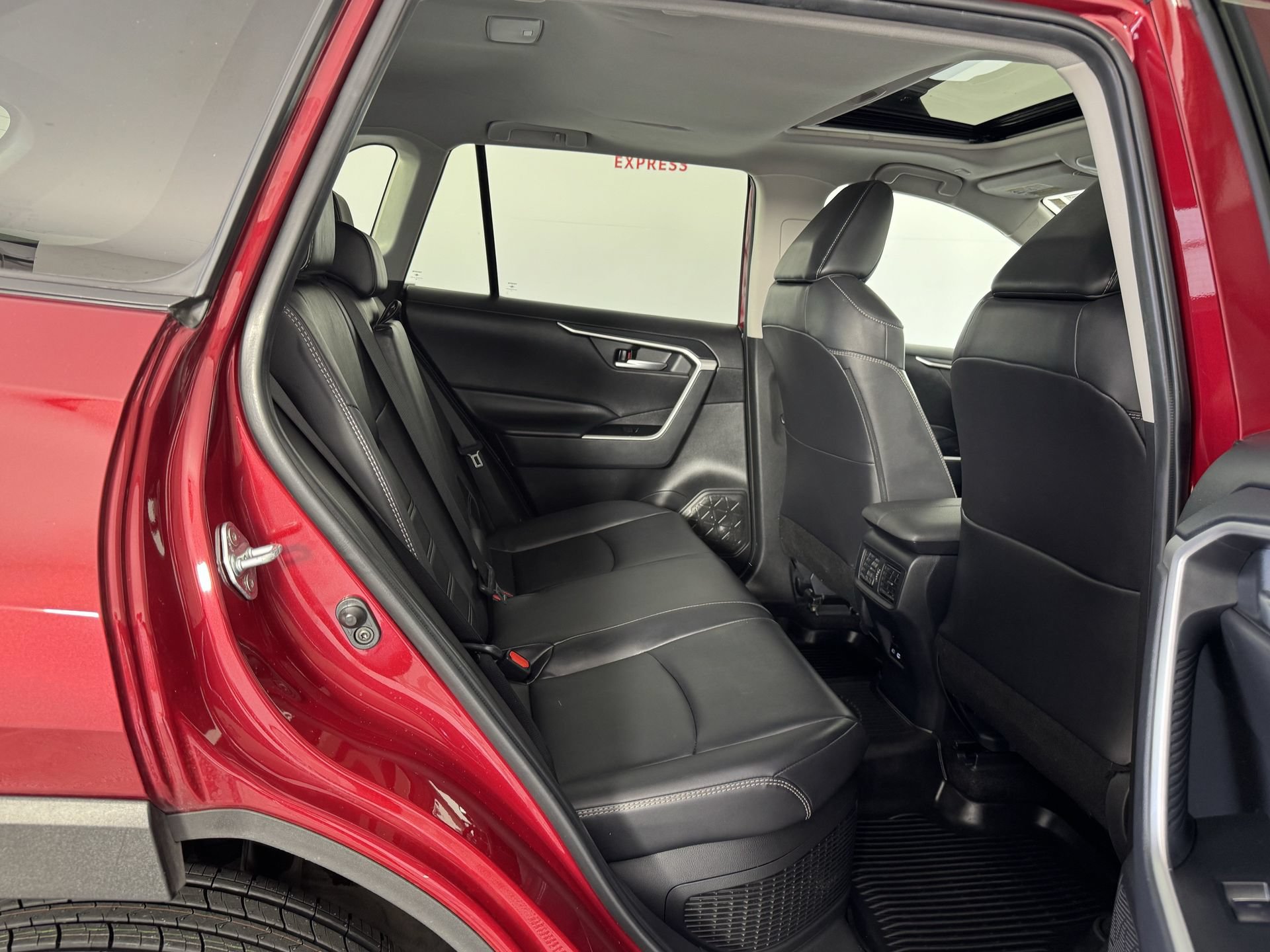 Certified 2024 Toyota RAV4 XLE Premium AWD/4WD image 20
