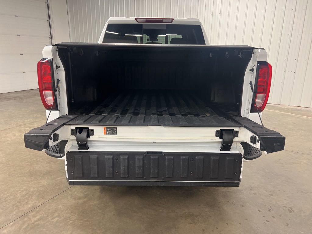 Used 2022 GMC Sierra 1500 Elevation w/ Preferred Package image 6