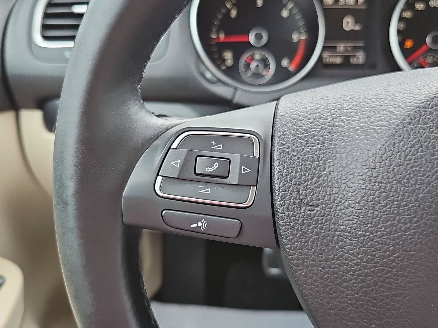 Used 2011 Volkswagen Jetta TDI FWD image 15
