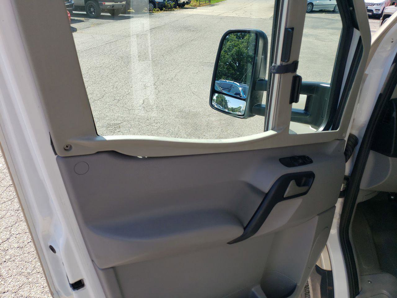 Used 2008 Freightliner Sprinter 3500 image 5