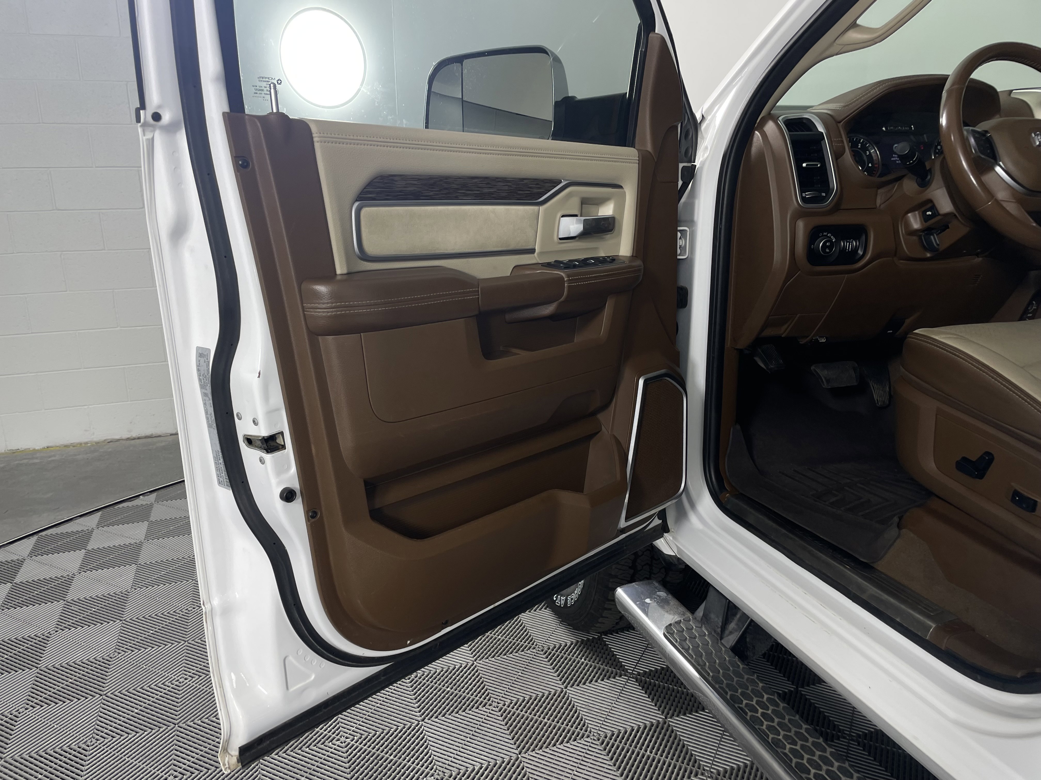 Used 2020 RAM 2500 Laramie w/ Protection Group image 12