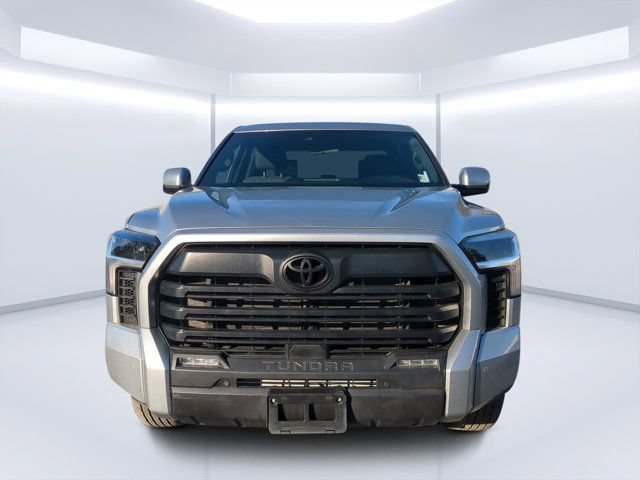 Used 2025 Toyota Tundra SR5 w/ SR5 Convenience Package AWD/4WD image 8