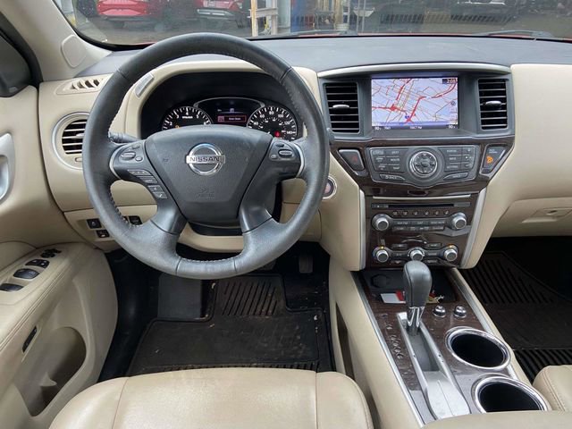 Used 2016 Nissan Pathfinder Platinum image 8