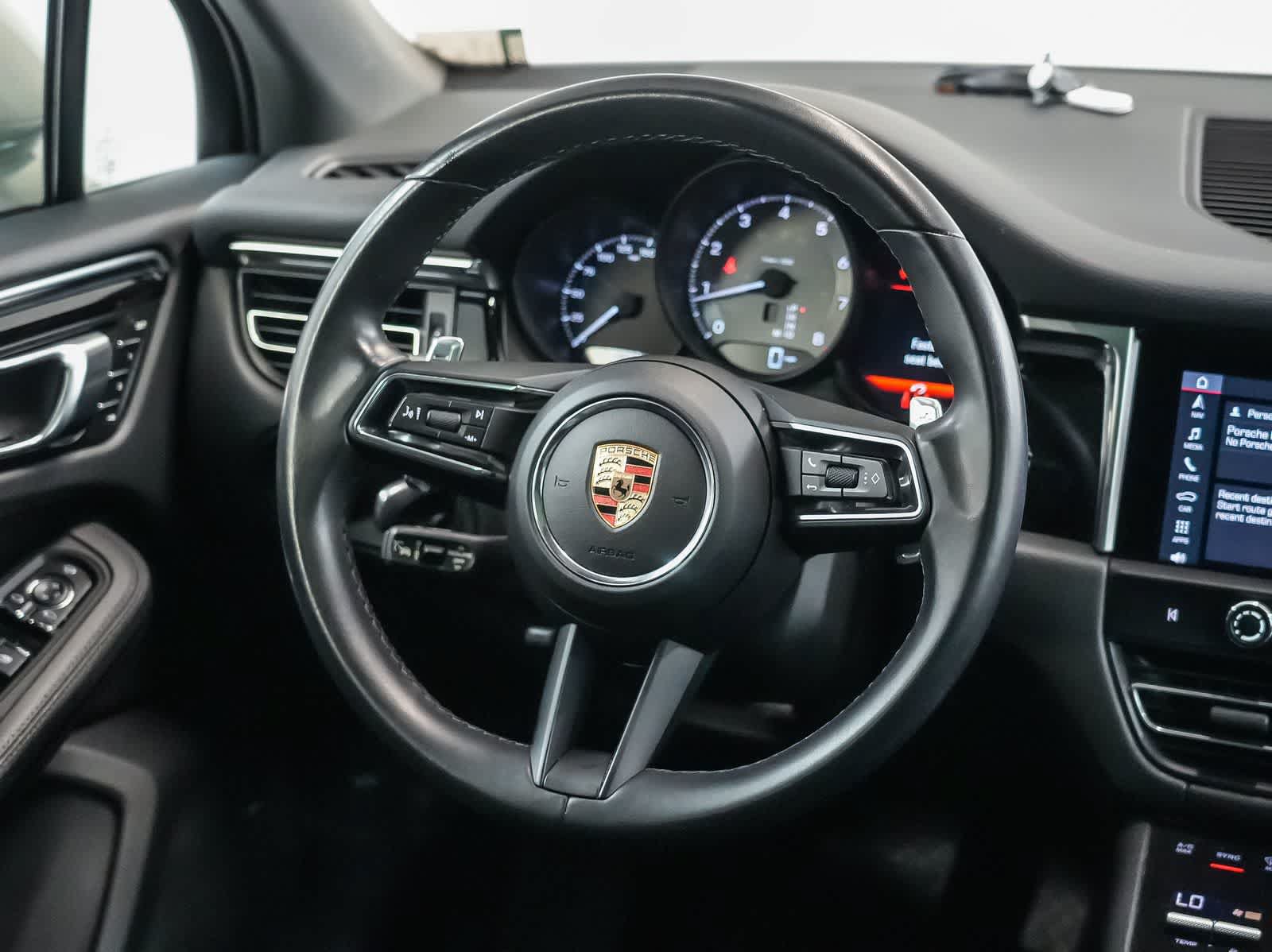 Certified 2024 Porsche Macan S AWD/4WD image 19