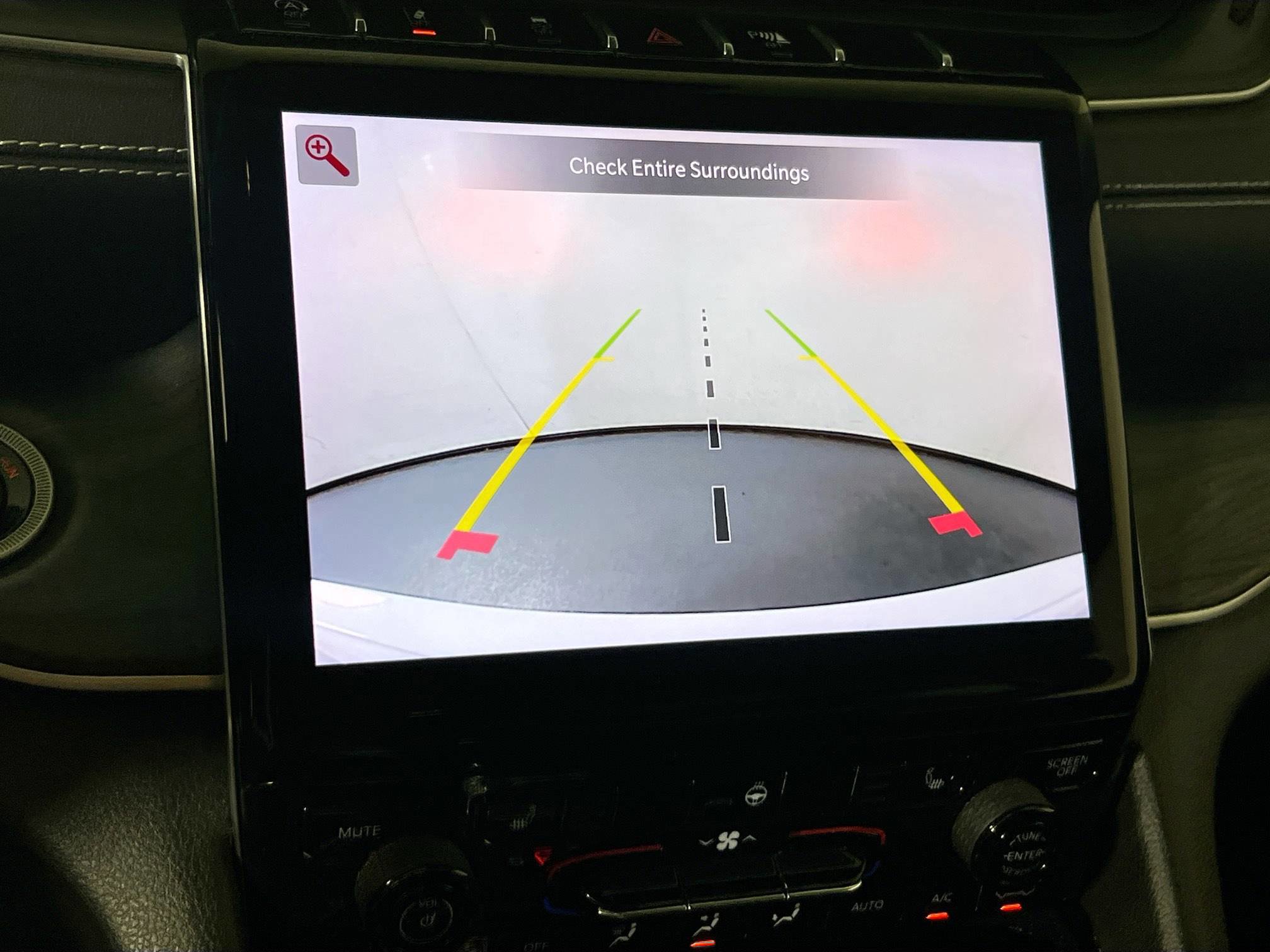 Used 2022 Jeep Grand Cherokee Limited image 14