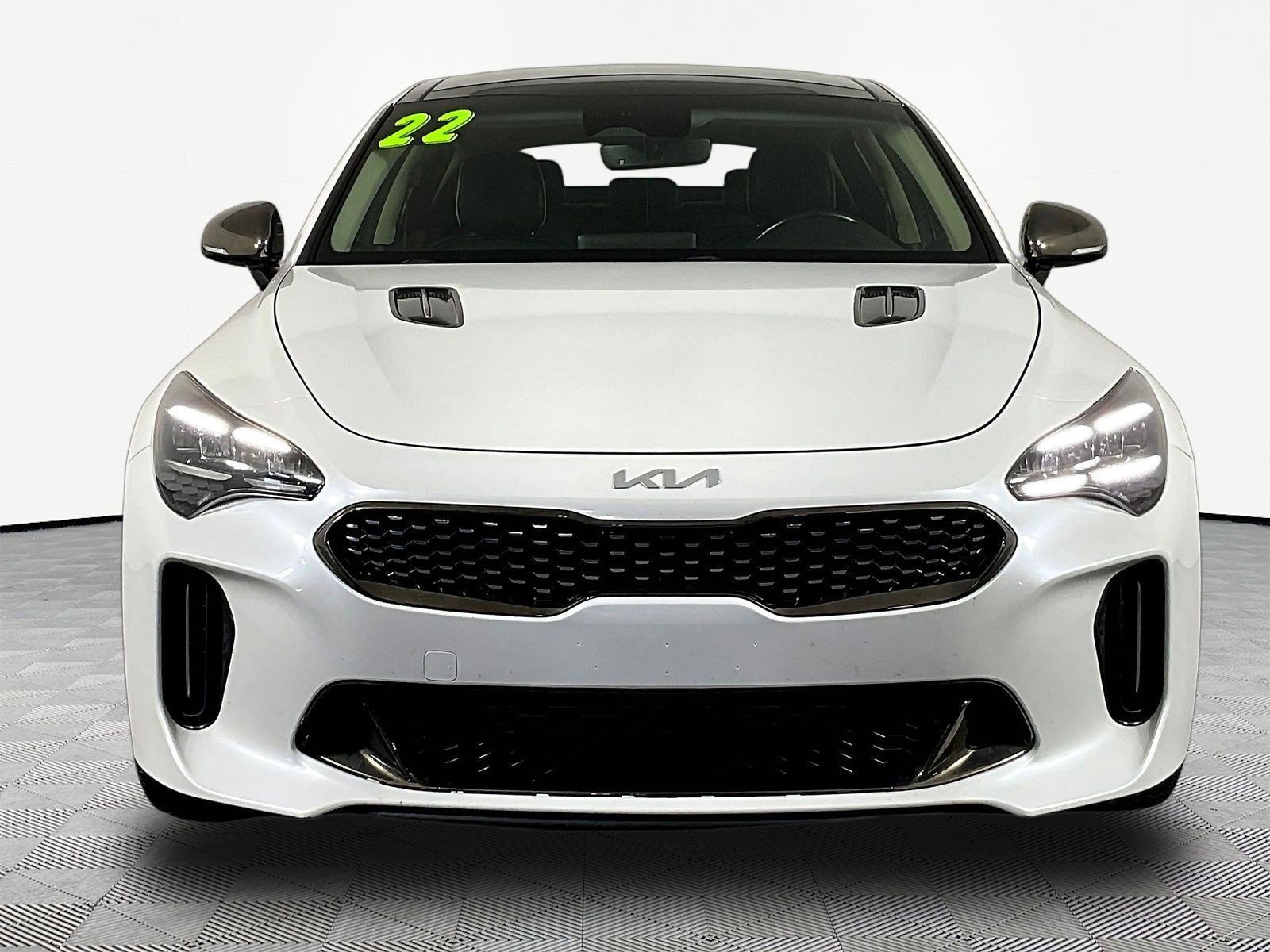 Used 2022 Kia Stinger GT1 AWD/4WD image 2