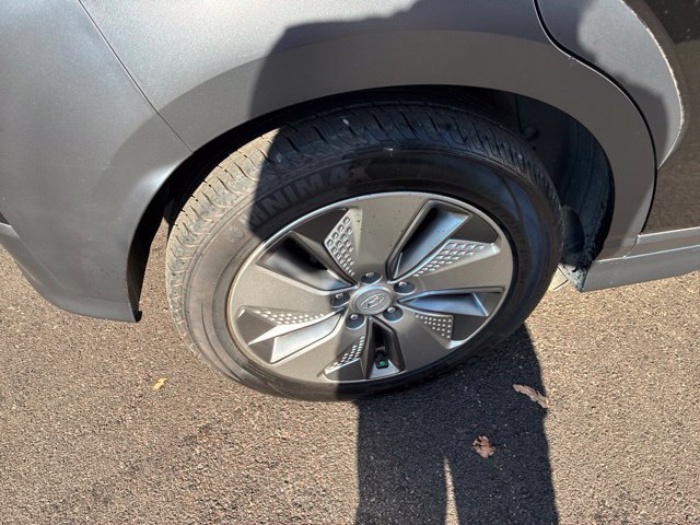 Used 2021 Hyundai Kona Ultimate FWD image 9