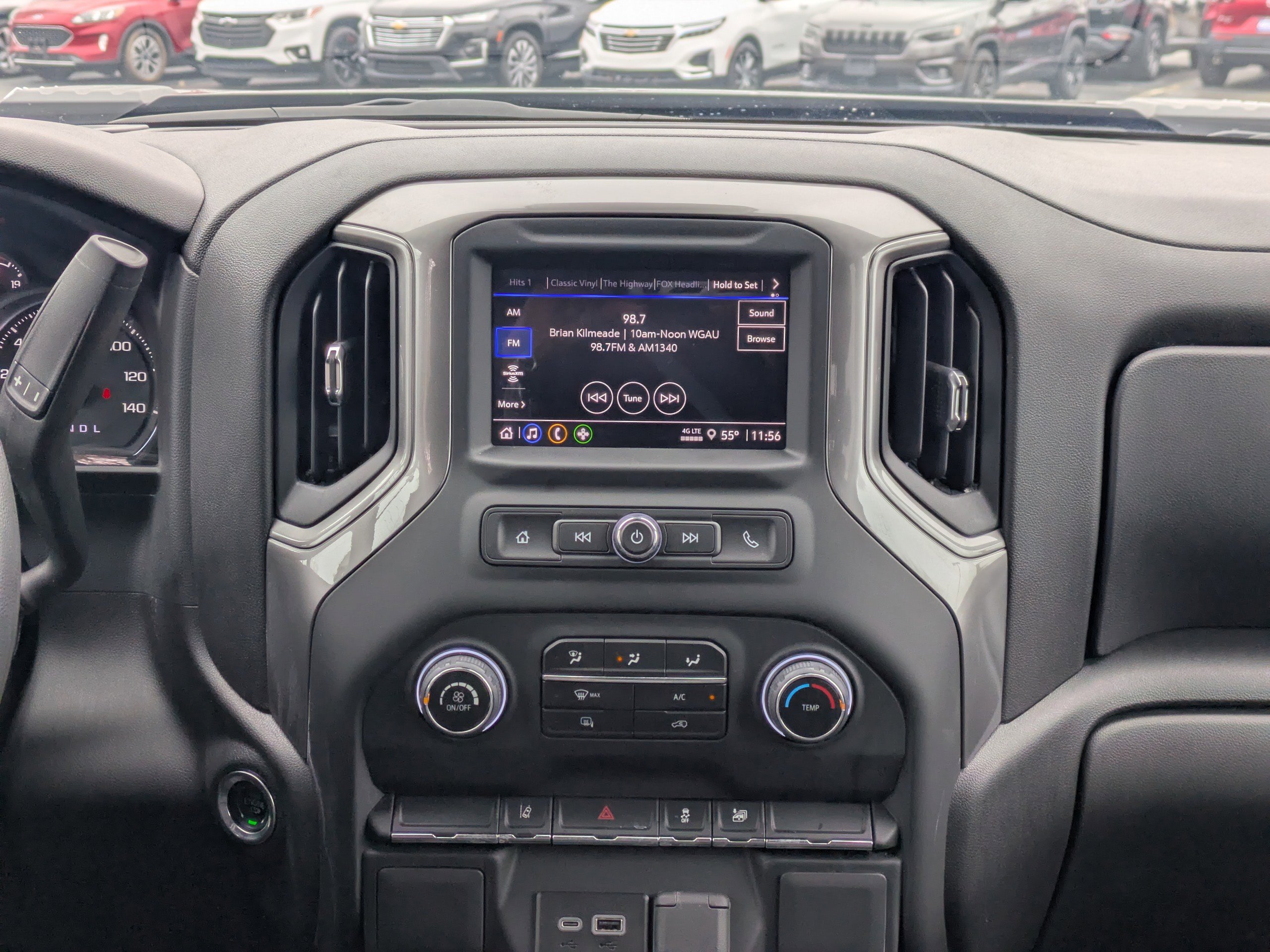 Used 2024 Chevrolet Silverado 2500 Custom image 18