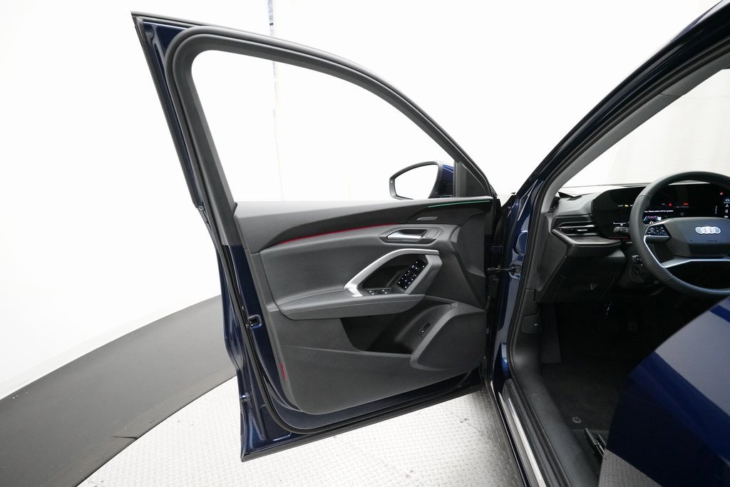 Used 2025 Audi Q5 Premium Plus w/ Premium Plus image 26