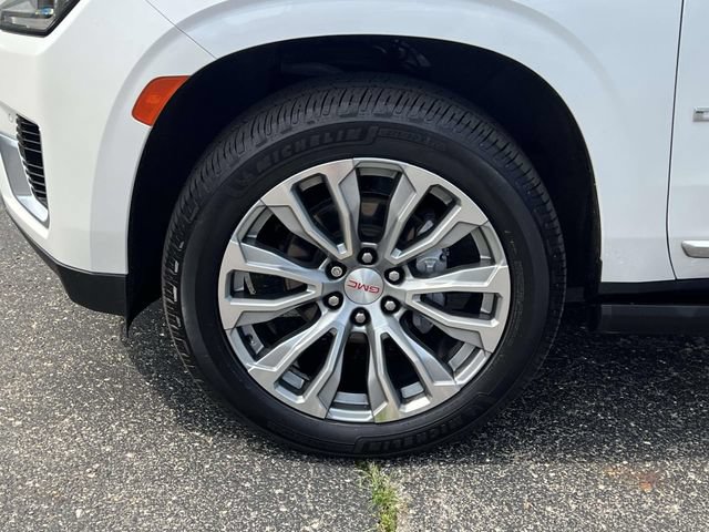 Used 2021 GMC Yukon Denali w/ Denali Premium Package AWD/4WD image 10