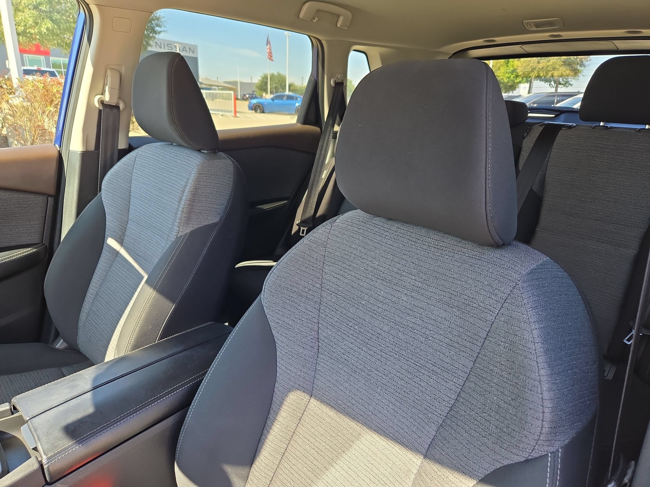Used 2023 Nissan Rogue SV FWD image 9