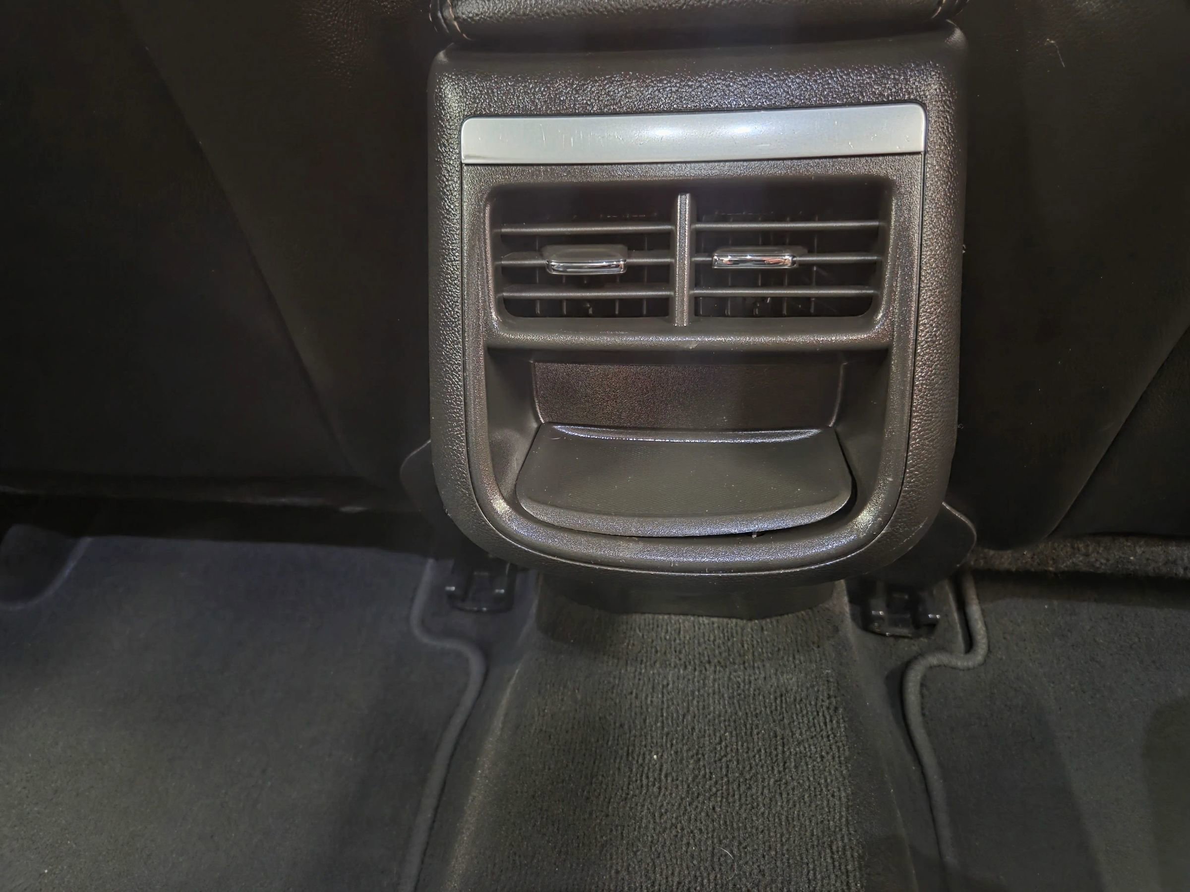 Used 2018 Chevrolet Impala LT FWD image 33