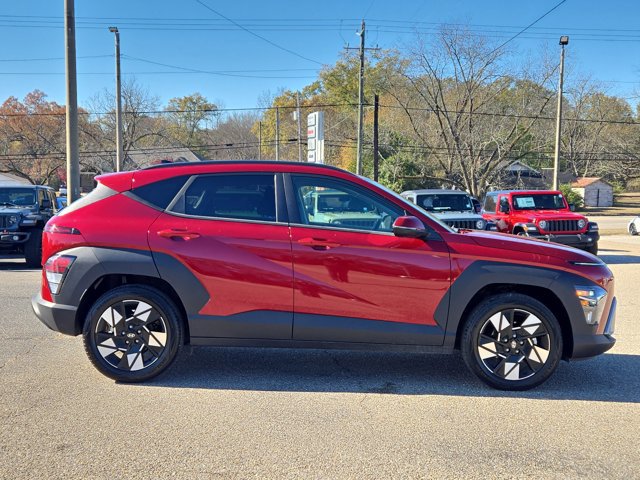 Used 2025 Hyundai Kona SEL FWD image 5