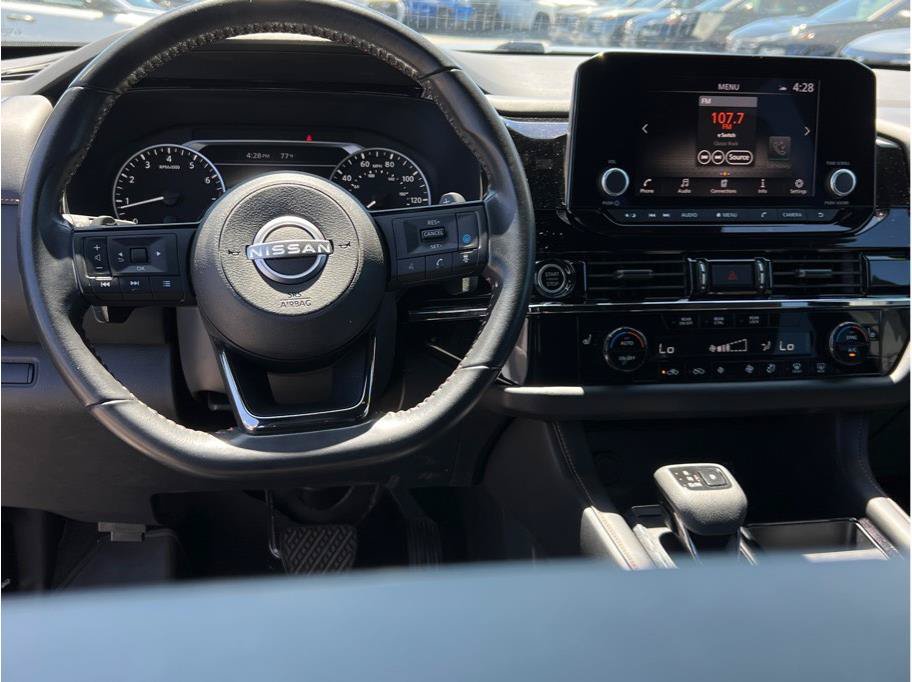 Used 2023 Nissan Pathfinder Rock Creek AWD/4WD image 12
