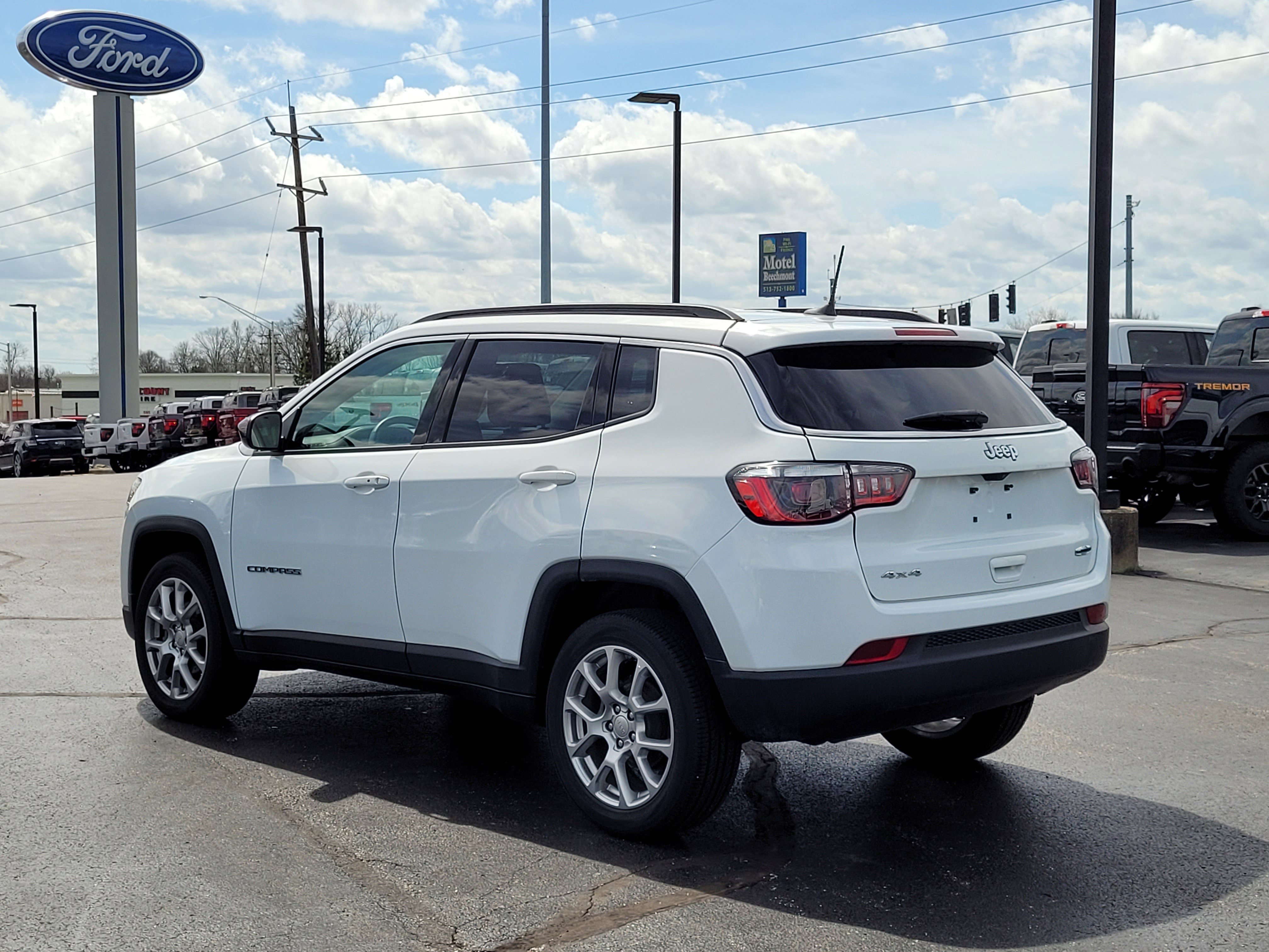 Used 2022 Jeep Compass Latitude image 6