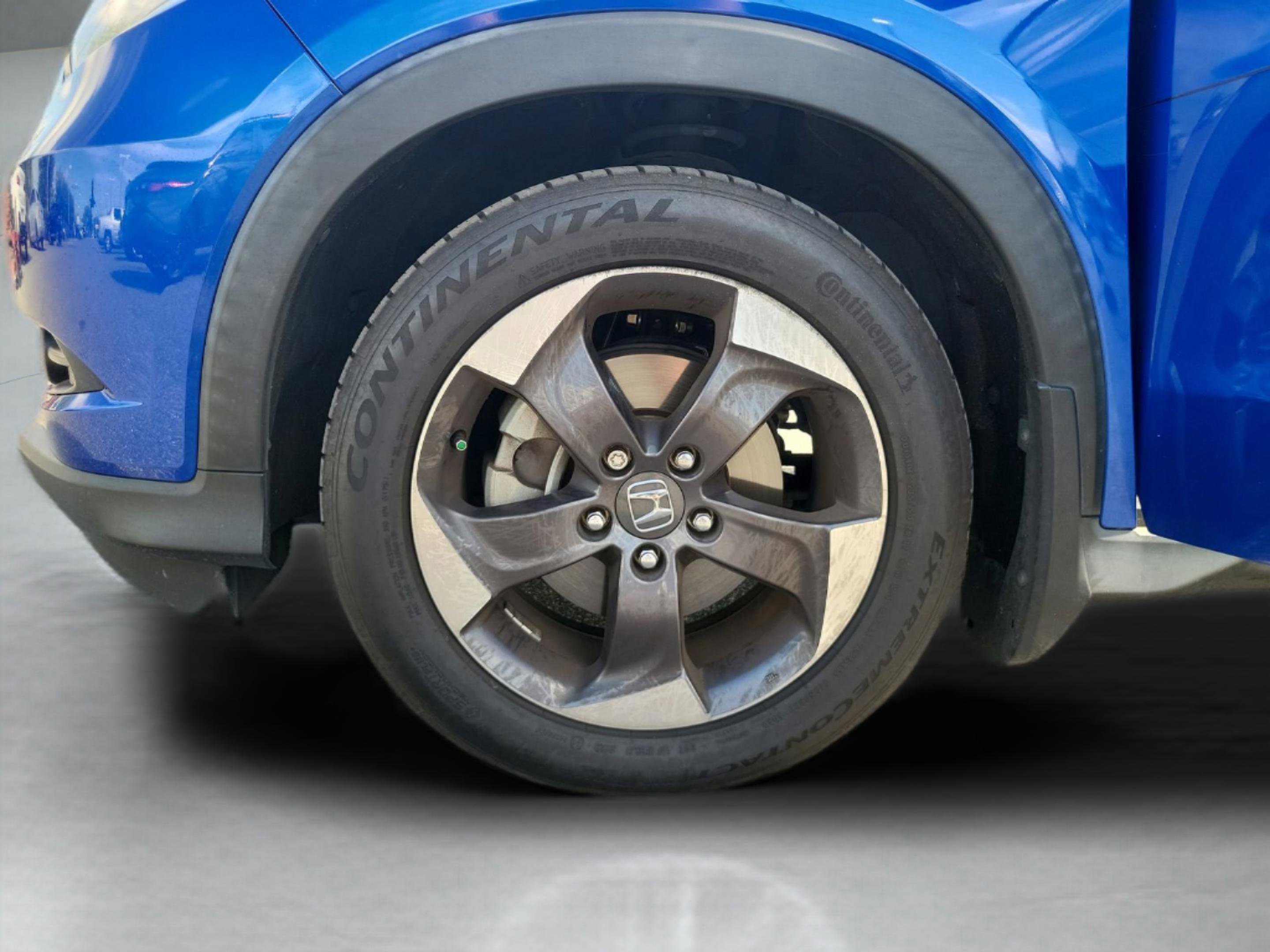 Used 2018 Honda HR-V EX image 32