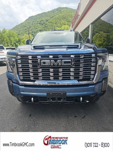 Used 2024 GMC Sierra 2500 Denali Ultimate AWD/4WD image 1