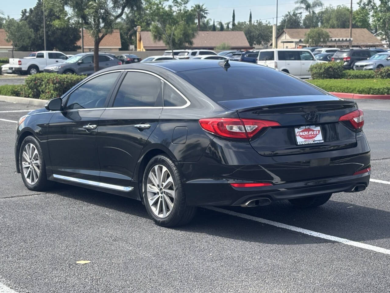 Used 2015 Hyundai Sonata Sport w/ Option Group 03 FWD image 5