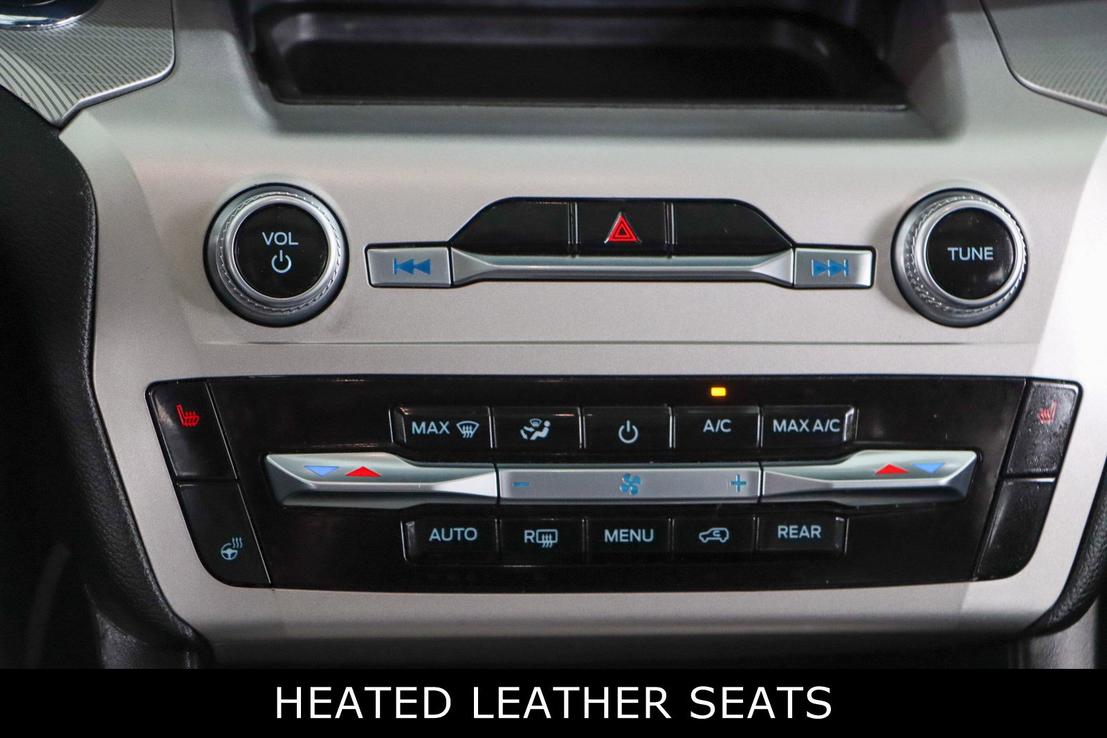 Used 2022 Ford Explorer XLT w/ XLT Sport Appearance Package image 20