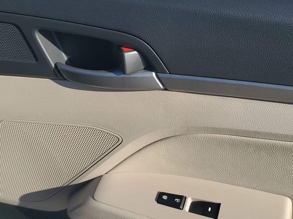 Used 2017 Hyundai Elantra Value Edition image 49