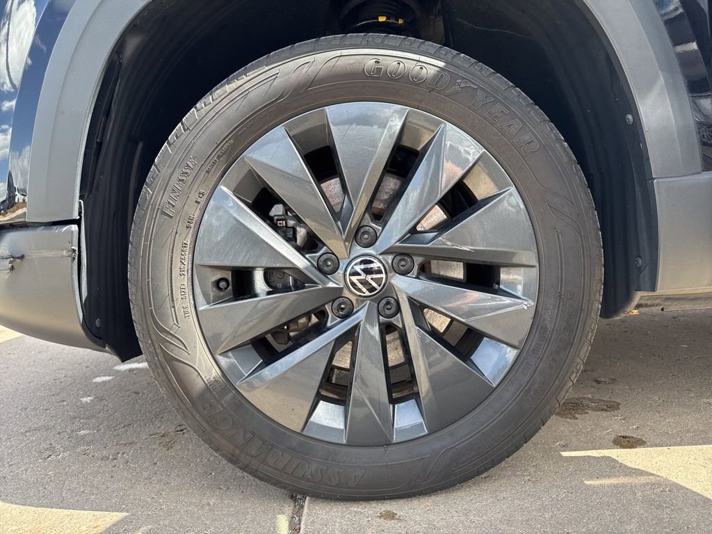 Certified 2023 Volkswagen Taos S image 27