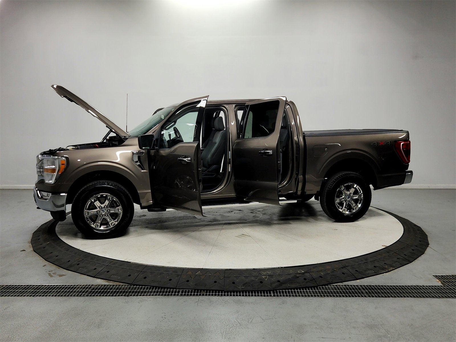 Used 2023 Ford F150 XLT w/ Equipment Group 301A Mid image 12