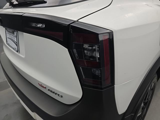 Used 2025 Nissan Kicks SR image 19