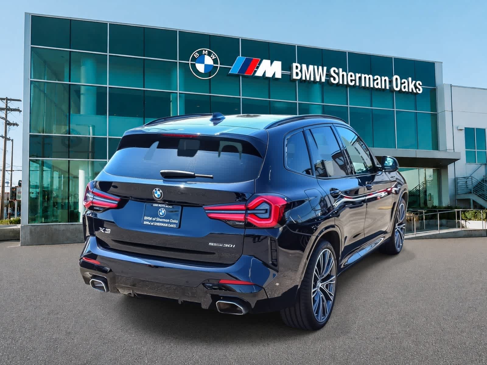 Used 2022 BMW X3 sDrive30i w/ M Sport Package 2 RWD image 4