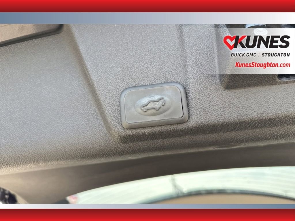 Used 2015 Chevrolet Traverse LT image 19