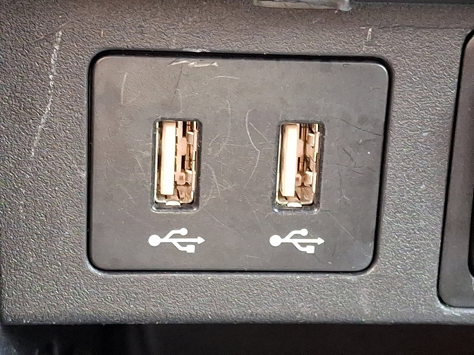 Used 2024 Mitsubishi Outlander Sport SE image 25