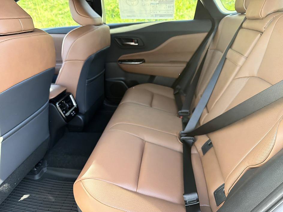 New 2026 Toyota Crown Signia AWD/4WD image 12