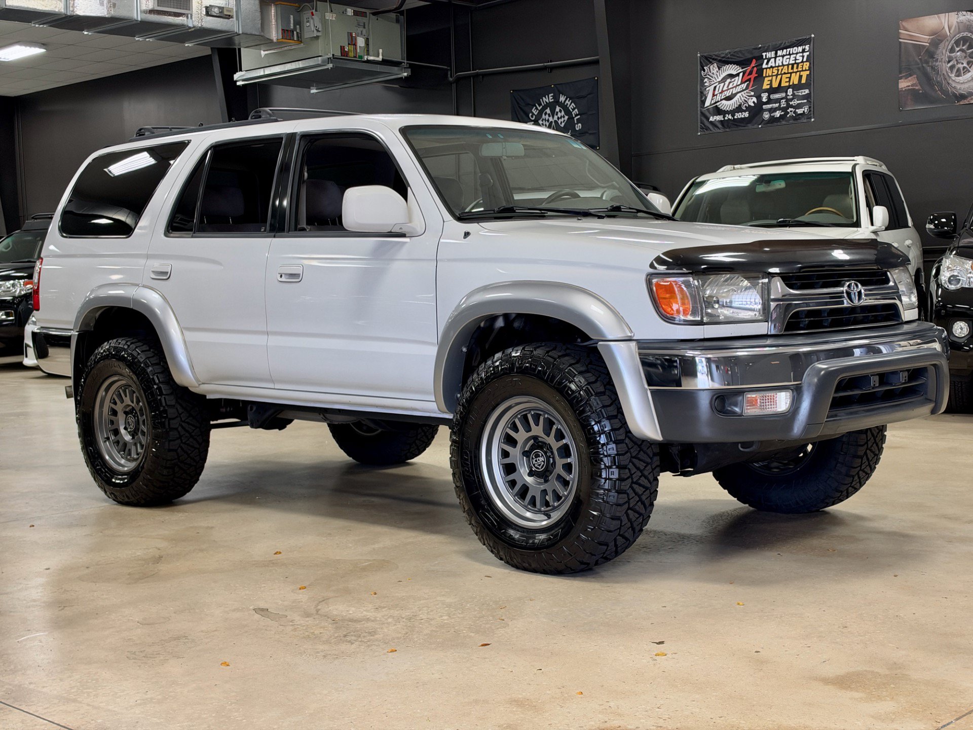 Used 2002 Toyota 4Runner SR5 w/ Upgrade Value Pkg 2 AWD/4WD image 5