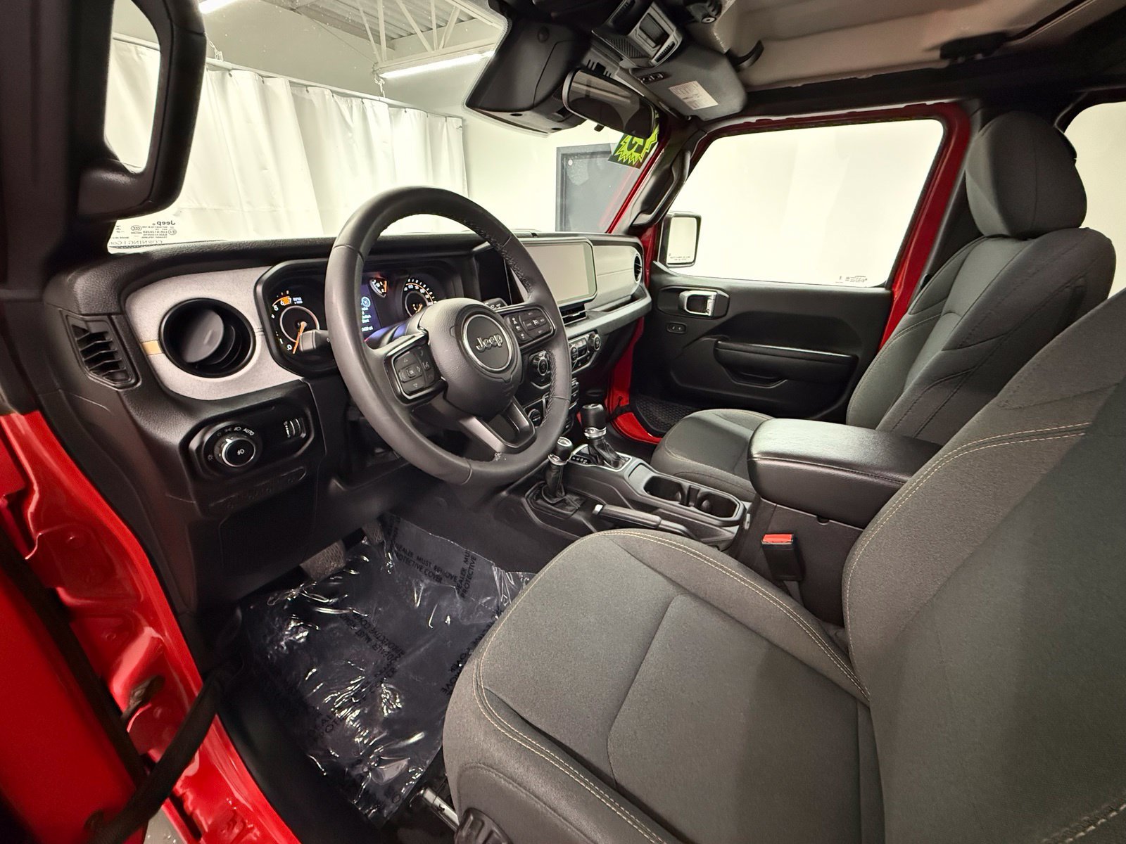 Used 2025 Jeep Wrangler Unlimited Sport AWD/4WD image 11