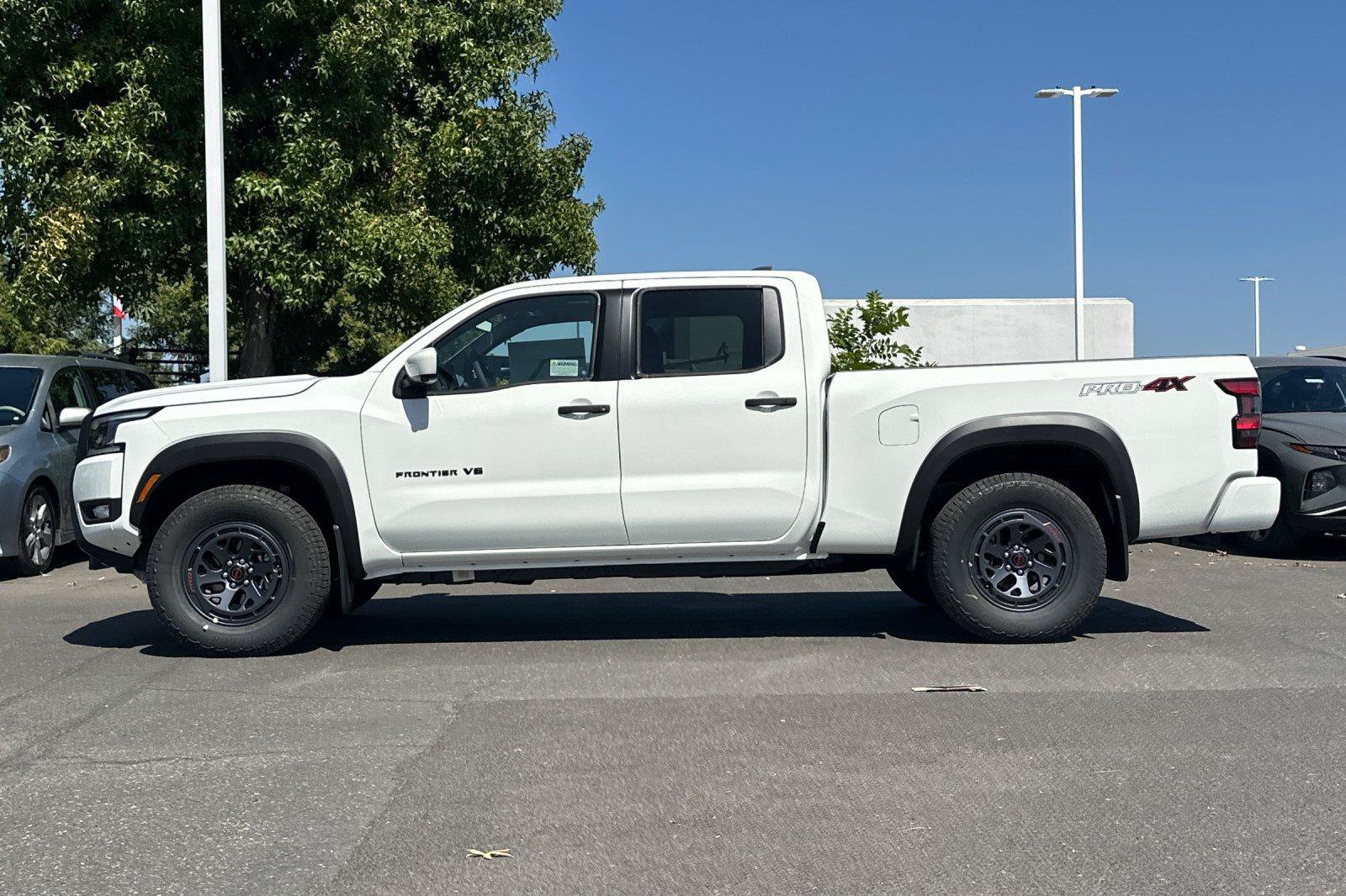 New 2027 Nissan Frontier PRO-4X w/ Pro Premium Package AWD/4WD image 6