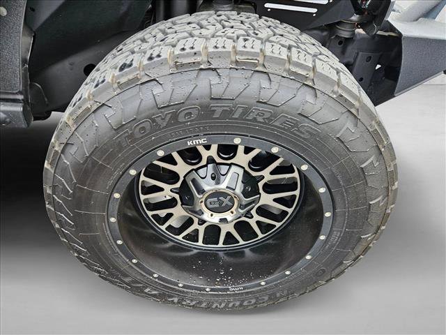 Used 2018 Jeep Wrangler Golden Eagle image 21