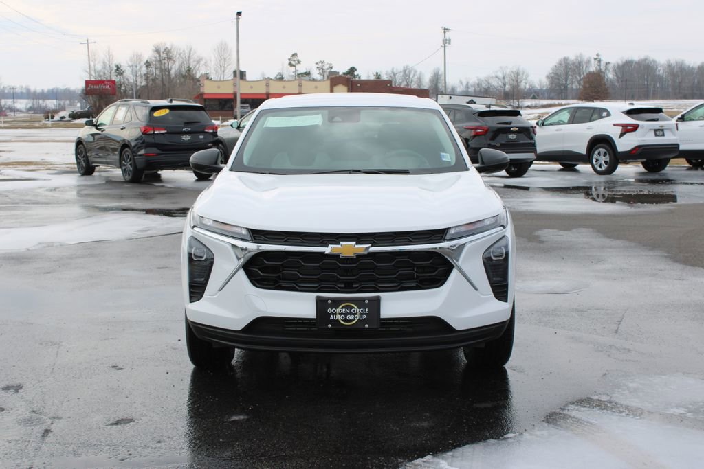 New 2026 Chevrolet Trax LS image 3