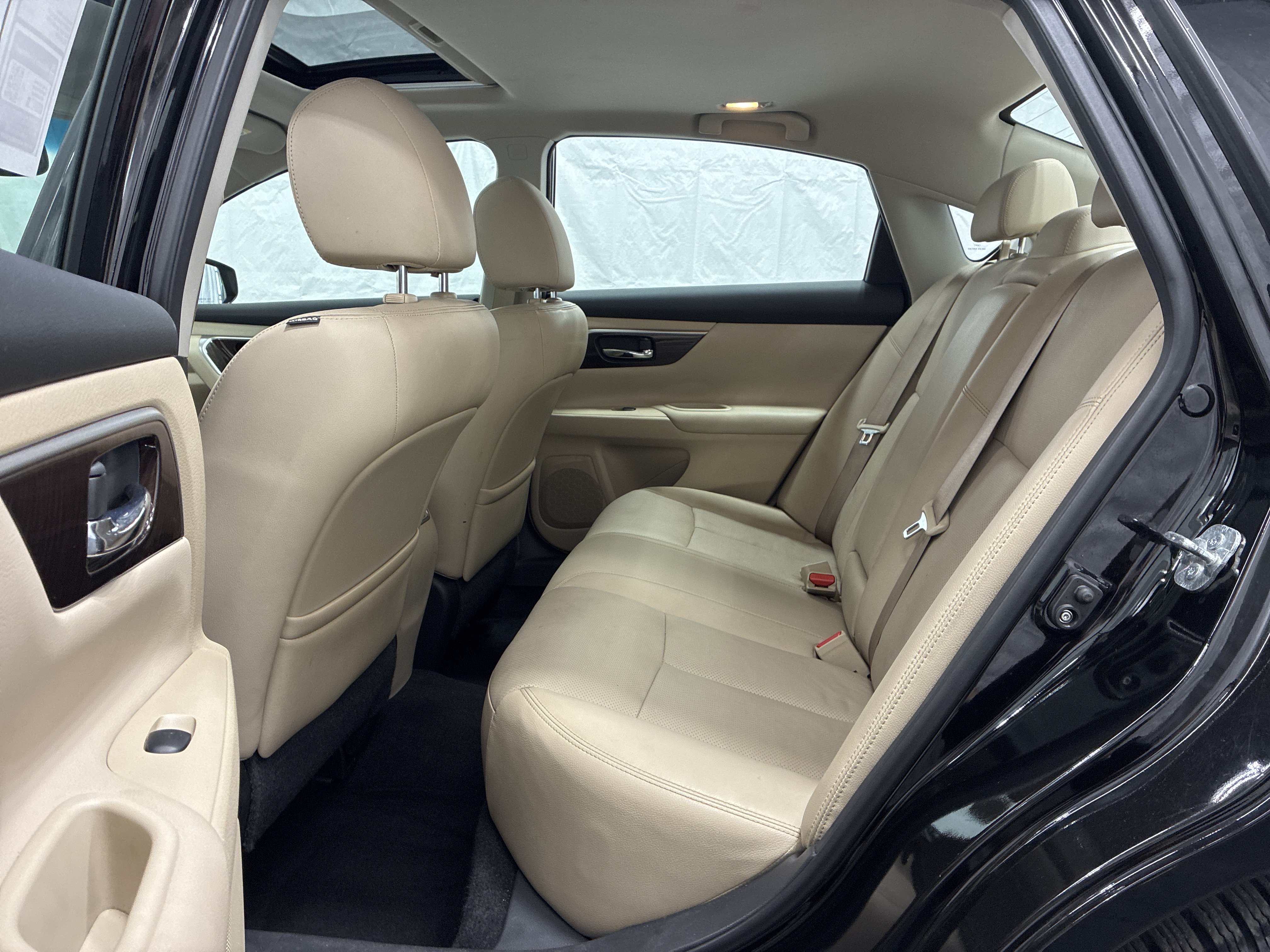 Used 2015 Nissan Altima 3.5 SL FWD image 9